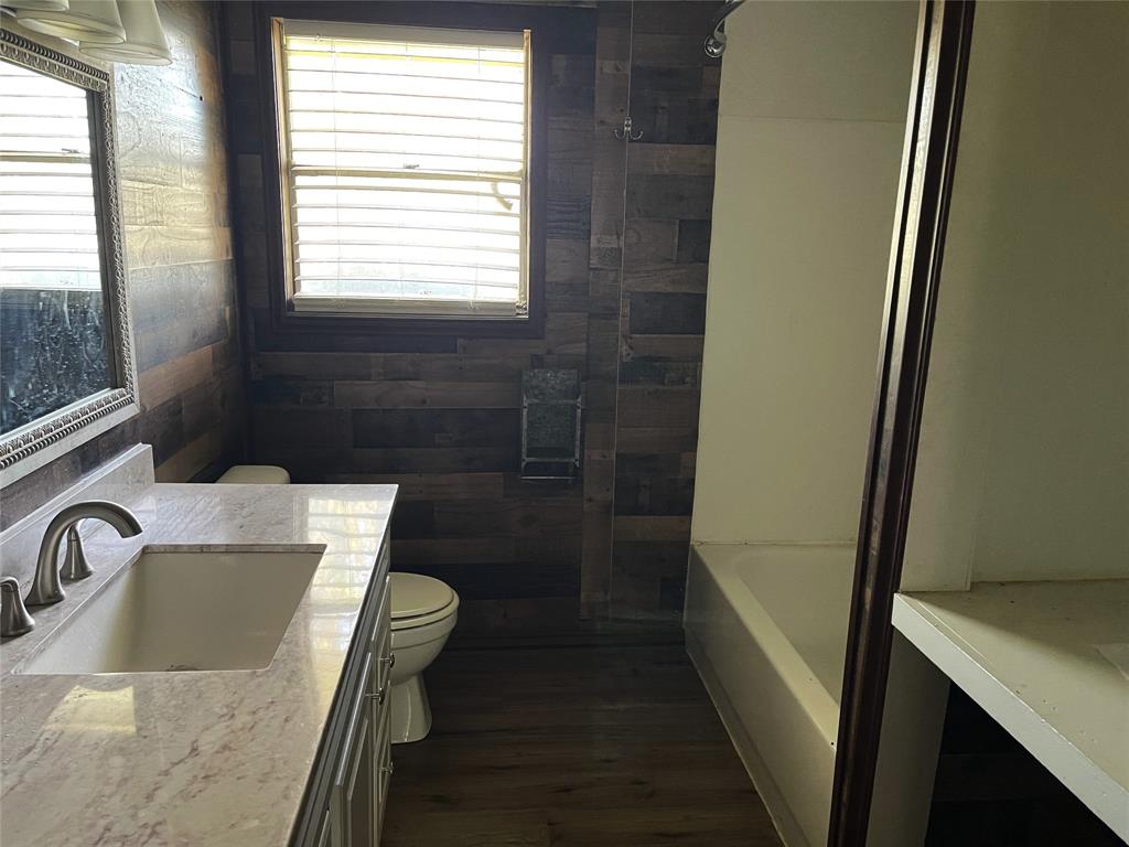 Varelaxi League Grant - Residential