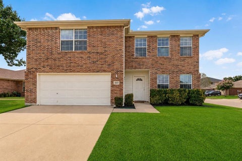Photo of 10413 Wood Leaf Court, Fort Worth, TX 76244 (MLS # 21311035)