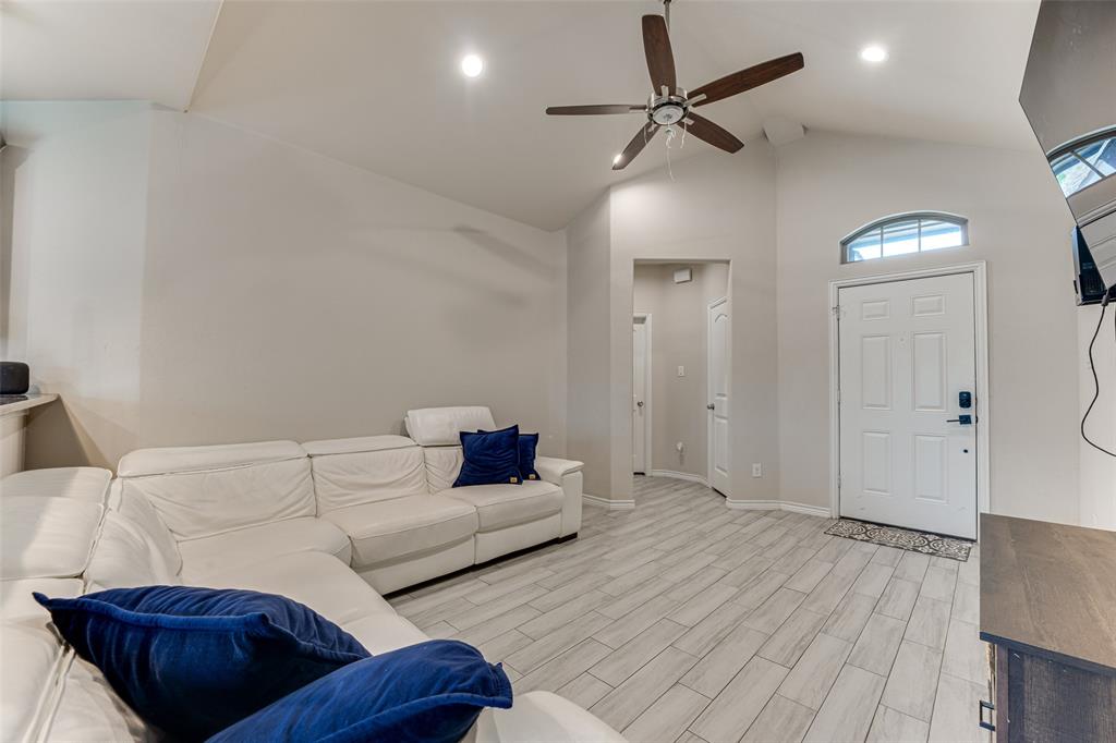 Temple-Rev - Residential Lease