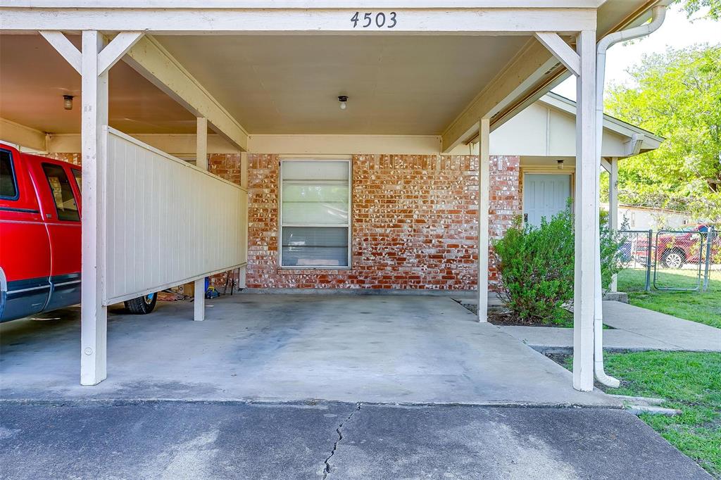 4501 Tree Lane