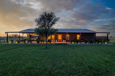 Photo of 431 County Road 121, Marlin, TX 76661 (MLS # 21299323)