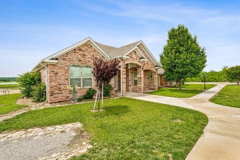 A home in Comanche