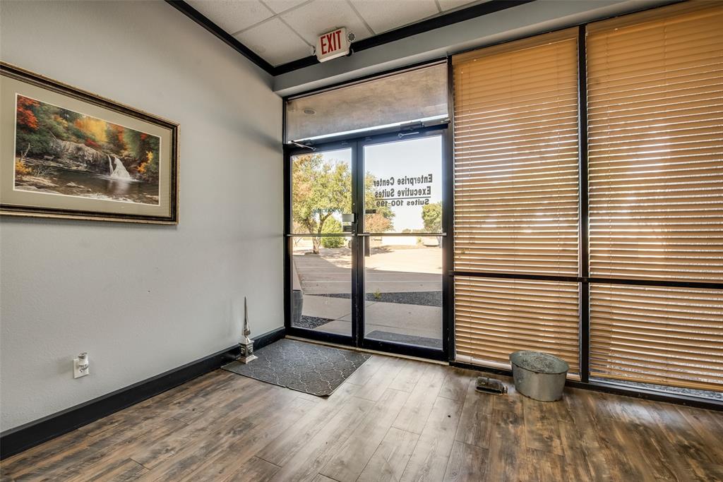 Eagle Park West - Commercial Sale