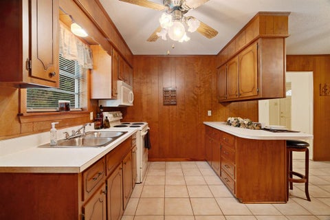 Tiny photo for 210 31st Street SW, Paris, TX 75460 (MLS # 21396470)