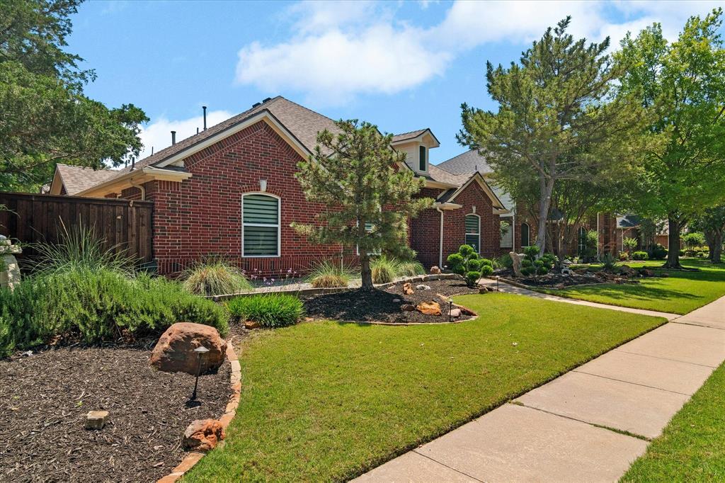 9654 Dickens Lane