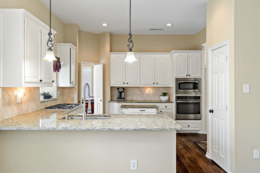 The Hills At Prestonwood III - Residential