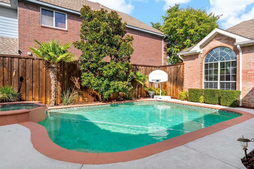 The Hills At Prestonwood III - Residential