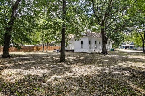 A home in Waxahachie