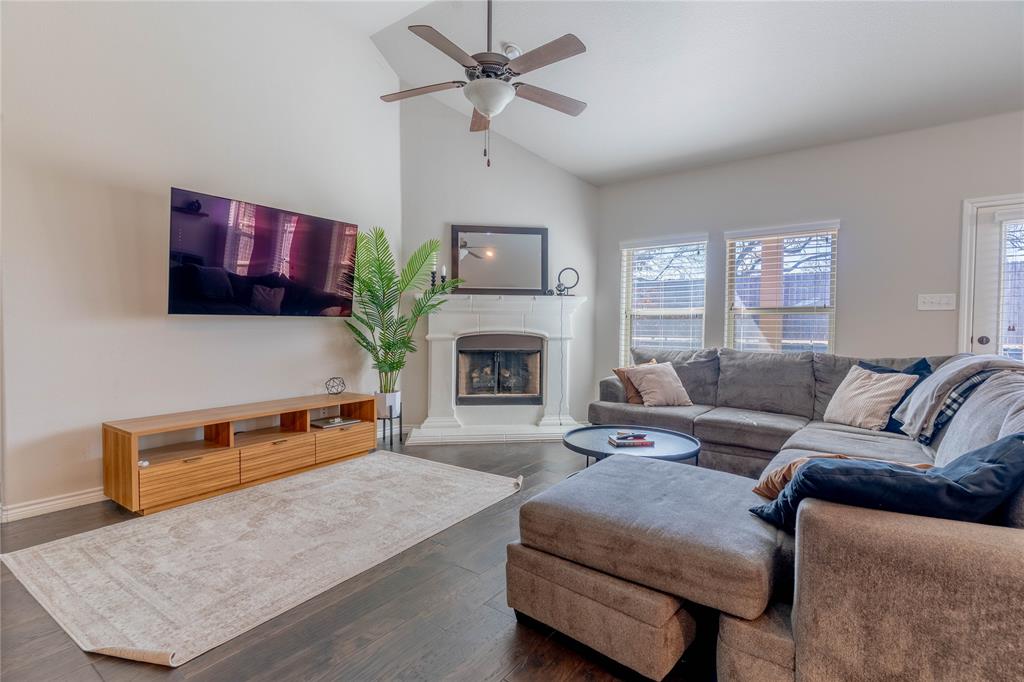 1000 Lake Sierra Way