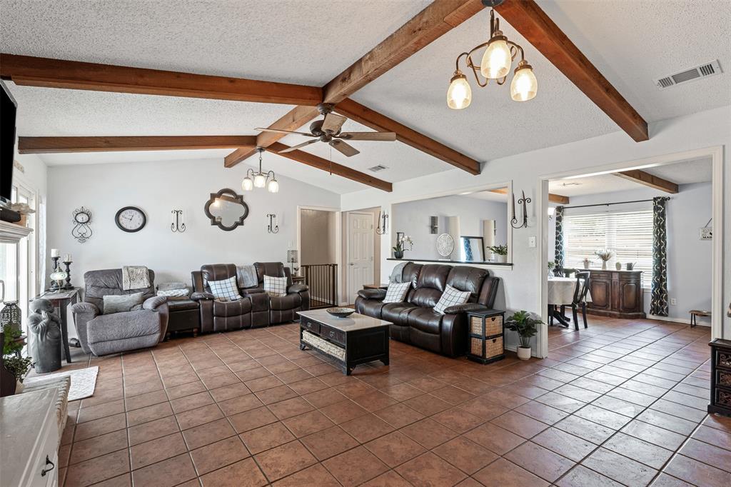 225 S Avenue A