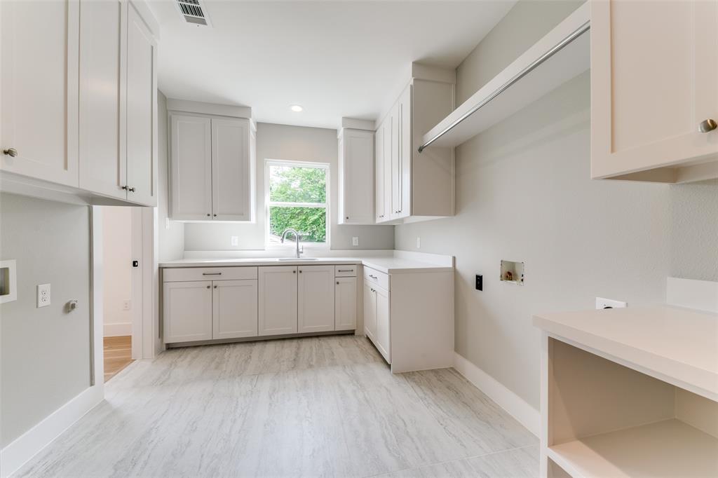 Bob-O-Links Downs - Residential