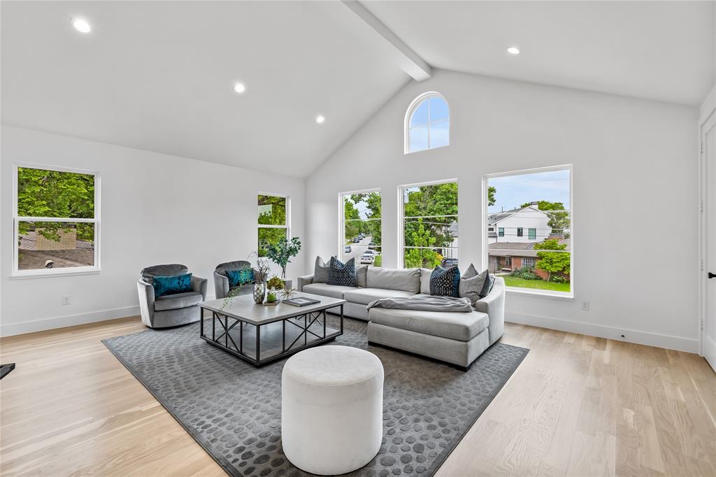 Bob-O-Links Downs - Residential