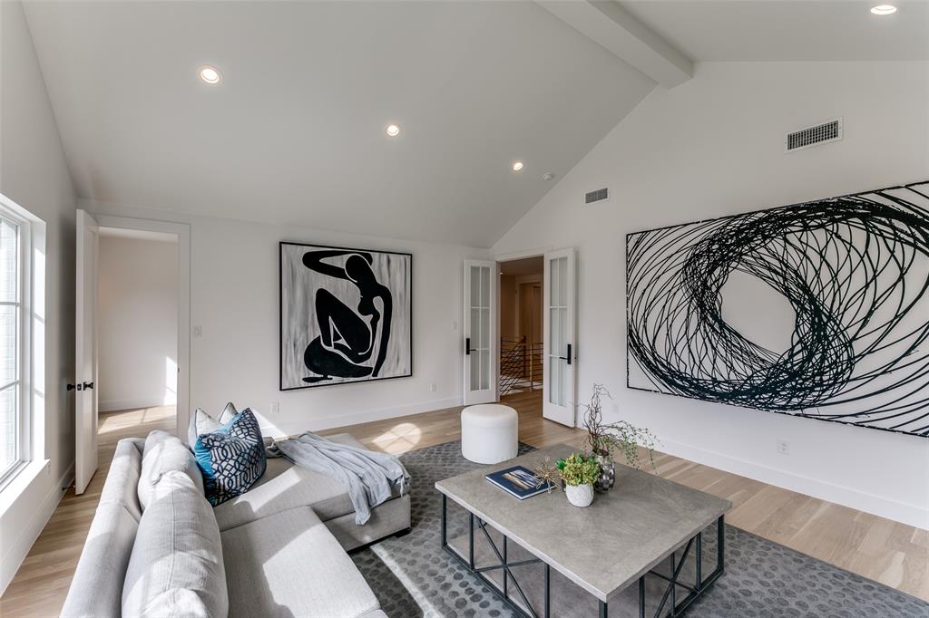 Bob-O-Links Downs - Residential