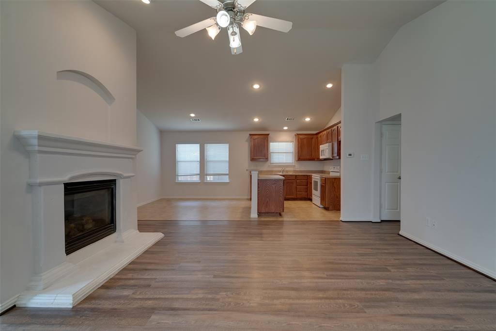 Villages Of Woodland Spgs W - Residential Lease