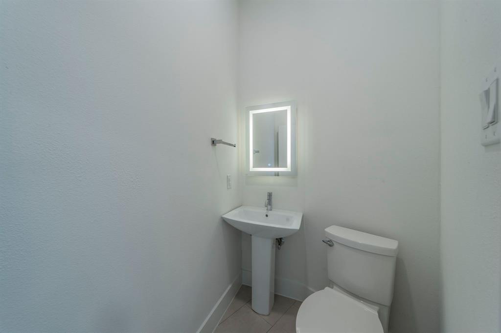 Zang S Crystal Hill - Residential Lease