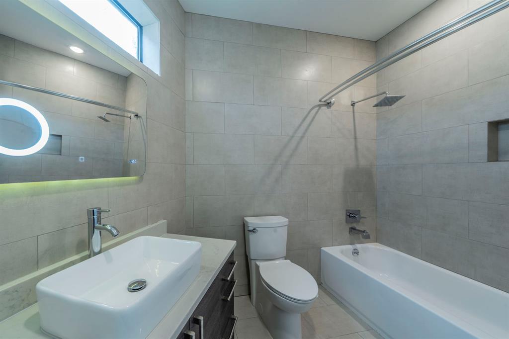 Zang S Crystal Hill - Residential Lease