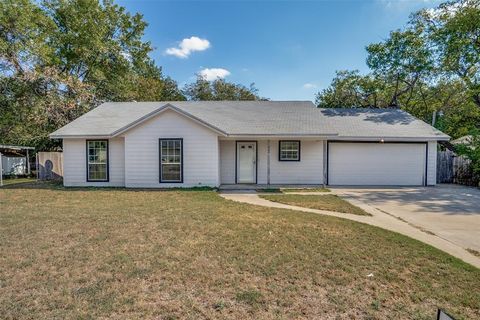 702 N Walnut Street Cleburne TX 76033