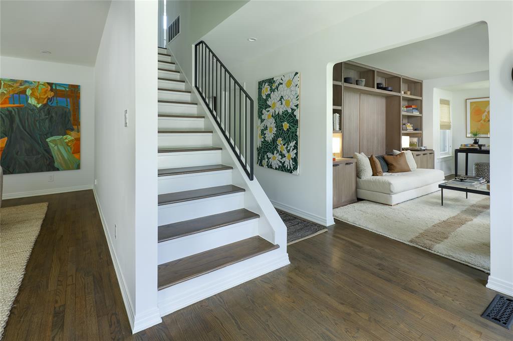 5040 Horseshoe Trail