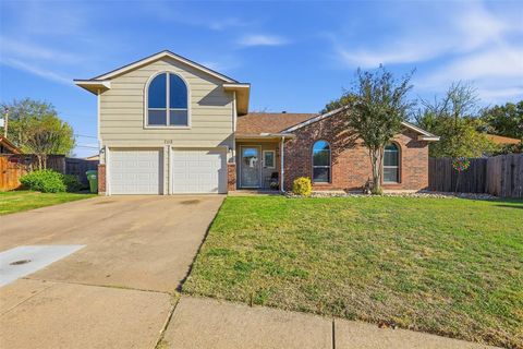 7112 Brookdale Court Watauga TX 76148