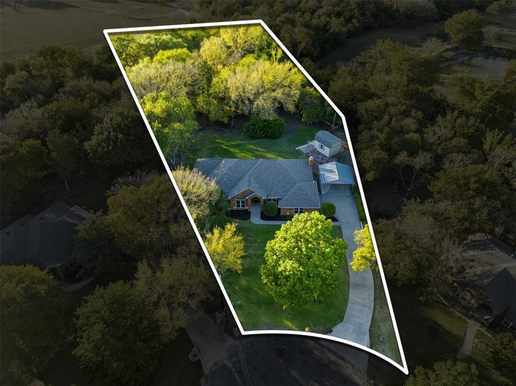 1195 E Sharpshire Court