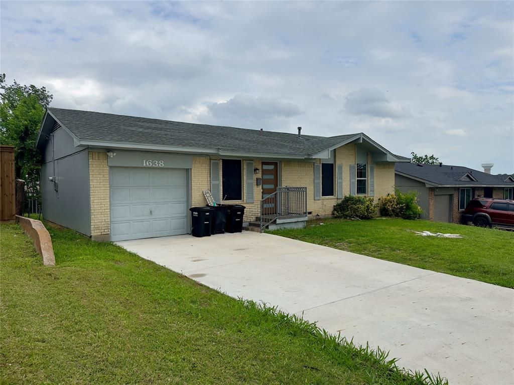 Photo of 1638 Evergreen Drive, Mesquite, TX 75149 (MLS # 21242582)