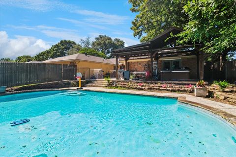 Tiny photo for 1214 Fawn Ridge Drive, Duncanville, TX 75137 (MLS # 21187312)