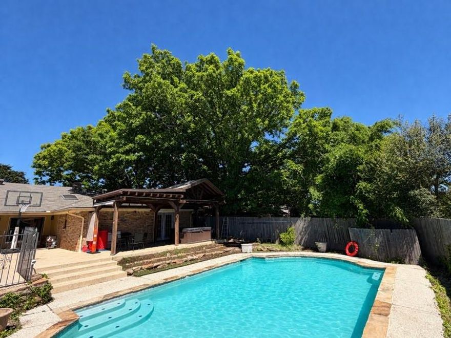 Resort-style backyard featuring a sparkling pool—perfect for enjoying Texas summers and outdoor entertaining. This spacious 4-bedroom home offers over 2,600 sq ft of comfortable living space, ideal for both everyday living and hosting guests. Thoughtfully designed layout with generous living areas and ample natural light throughout.

Garage accommodates one vehicle comfortably. Recently adjusted price, presenting a great opportunity for buyers seeking value in Duncanville. Don’t miss your chance to make this home yours!

Recent updates: HVAC (2024), water heater (2022), roof (2021). 
All personal Property are negotiable.