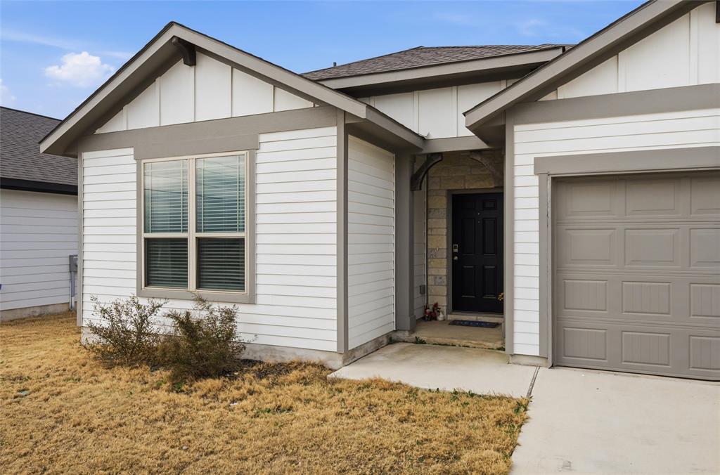 105 Kellys Heroes Way