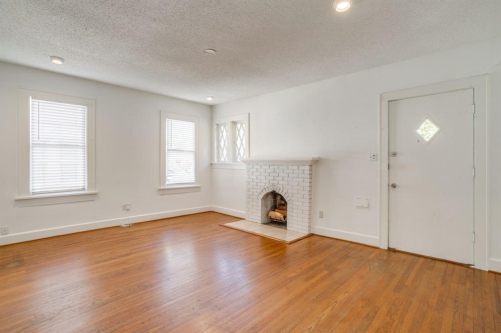 3208 Cockrell Avenue