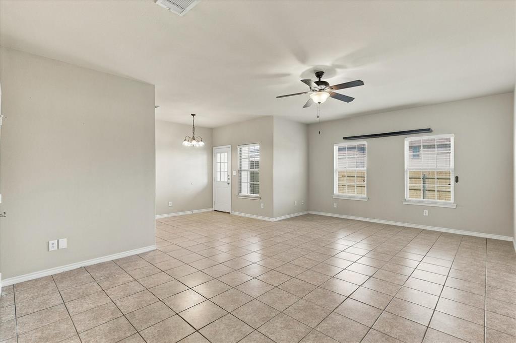 902 Parkplace Ridge