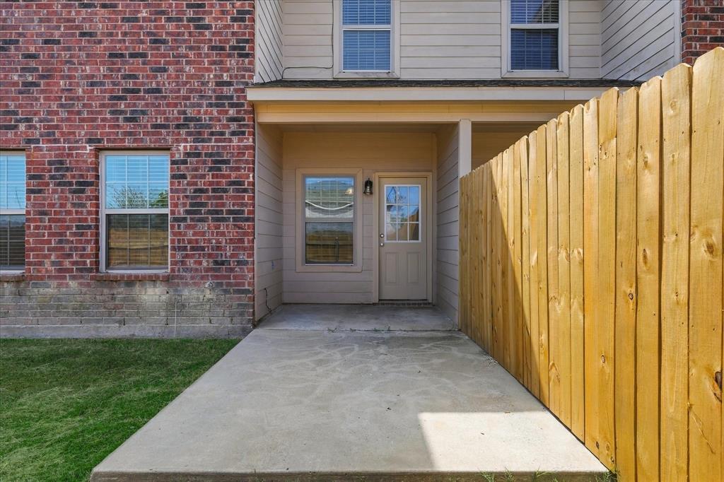 902 Parkplace Ridge