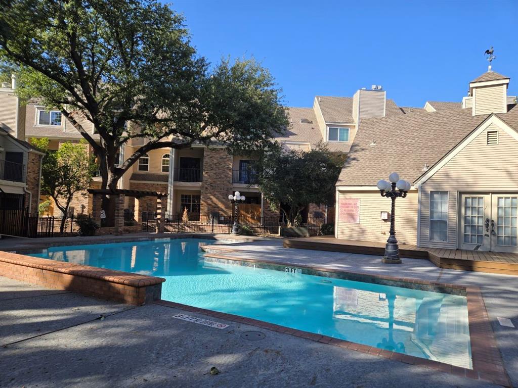 Parkway Quarters Condo - Residential