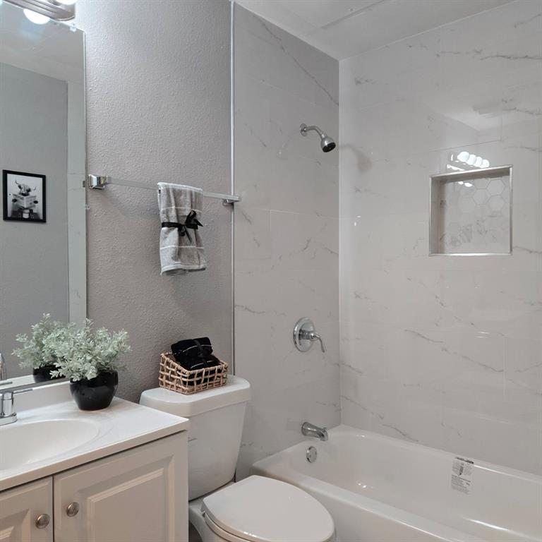 Parkway Quarters Condo - Residential