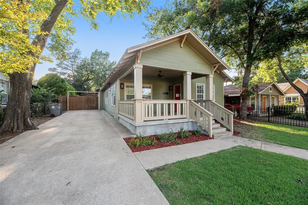 807 Hollywood Avenue