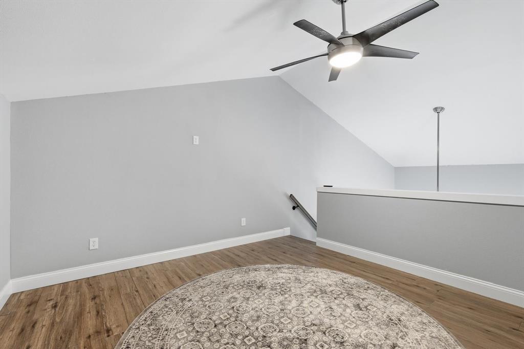 NAUTICAL SHORES PH 4 - Land