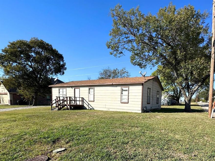 Investors - Flippers - DIY Buyer - This home is a perfect match for you!  Located in Caddo Mills and ready for you!  This 3 bedroom, 2 bath home sits on a 0.23 acre lot in a peaceful, small-town setting. The home needs renovation and is ready for a buyer to bring new life to the property.  Caddo Mills offers a welcoming, family-friendly atmosphere with highly-rated schools and a close-knit community. Enjoy the benefits of a rural feel while still being within easy reach of Greenville and the Dallas metro.  Cash Only Sale.  If you’re ready for your next project, this one has great potential — bring your vision and make it shine!