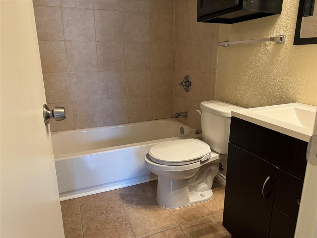 Arlington Oaks Condo - Residential Lease