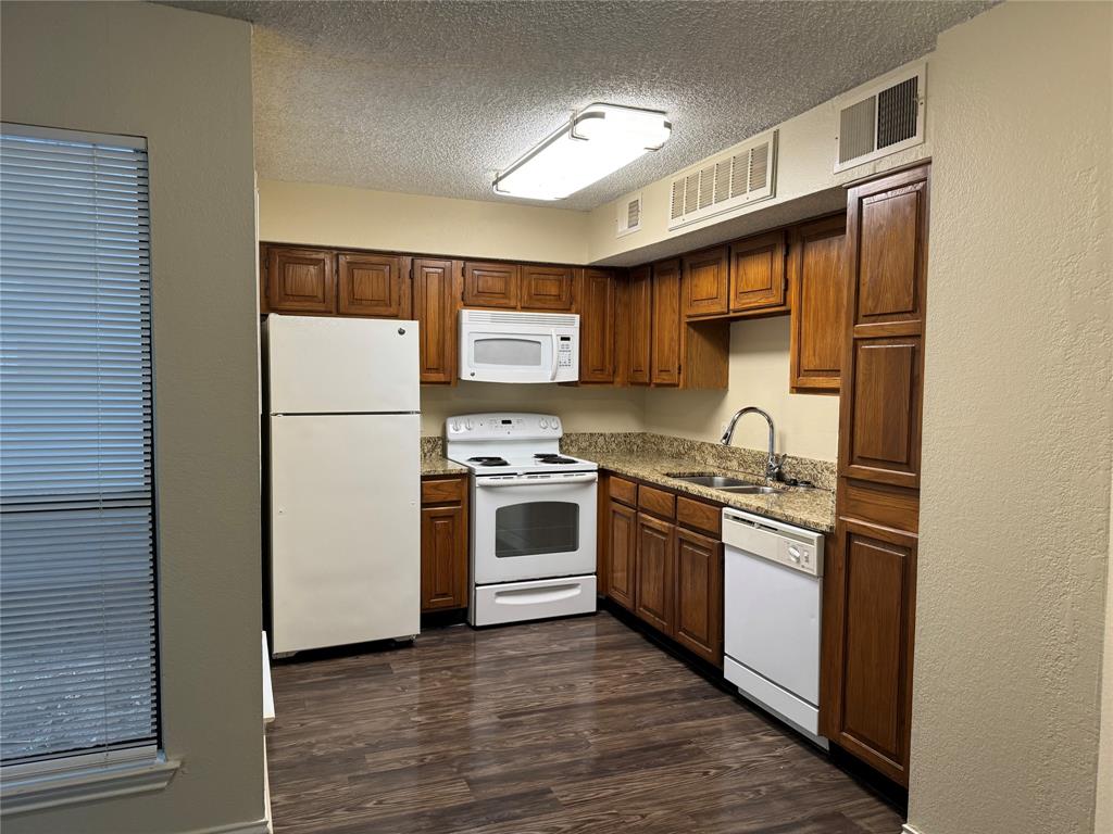 Arlington Oaks Condo - Residential Lease