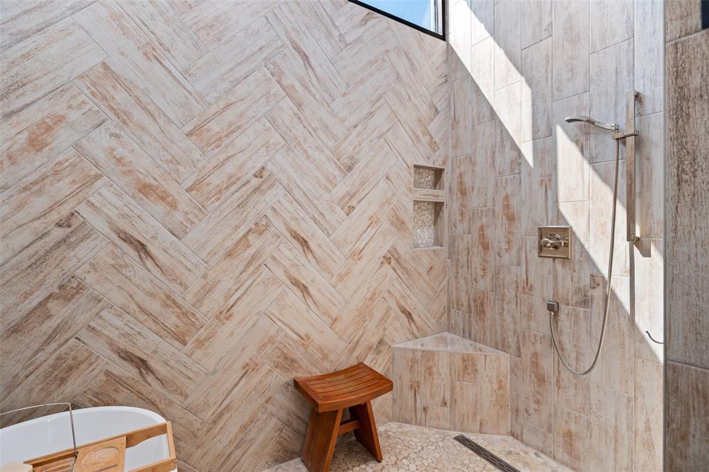 Decordova Bend Estate - Residential