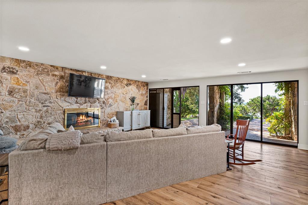 Decordova Bend Estate - Residential