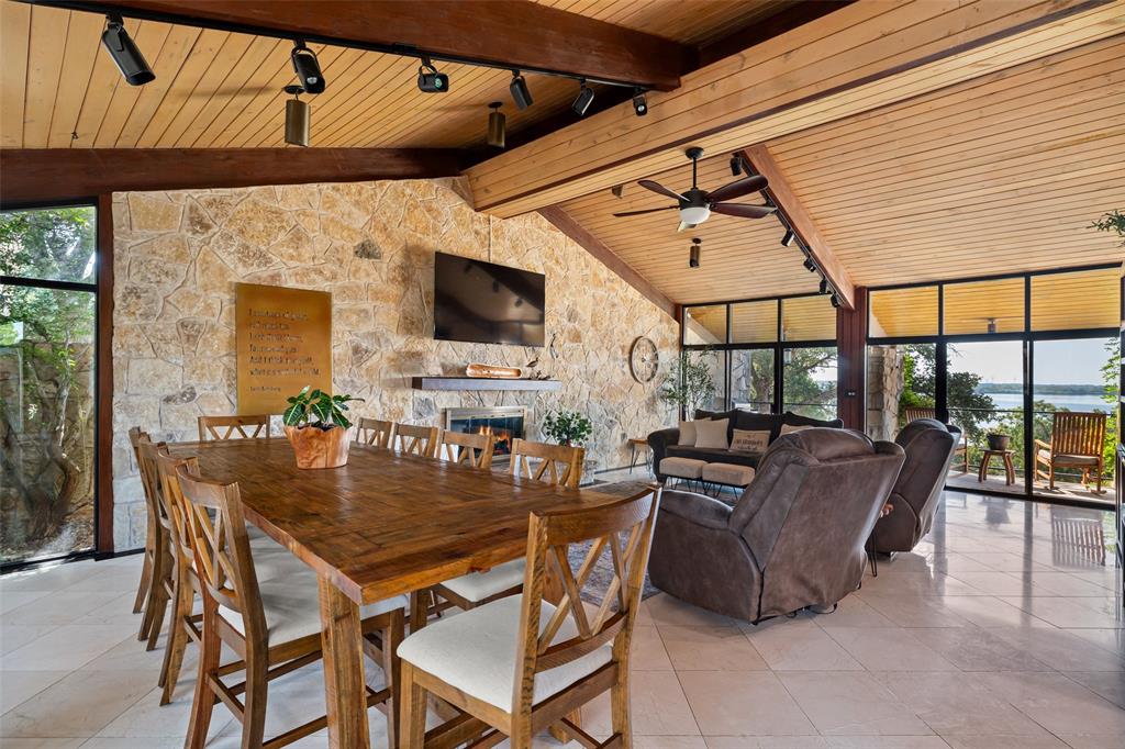 Decordova Bend Estate - Residential