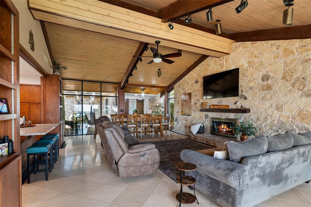 Decordova Bend Estate - Residential