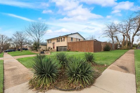 Photo of 129 Senter Valley Road, Irving, TX 75060 (MLS # 21225361)