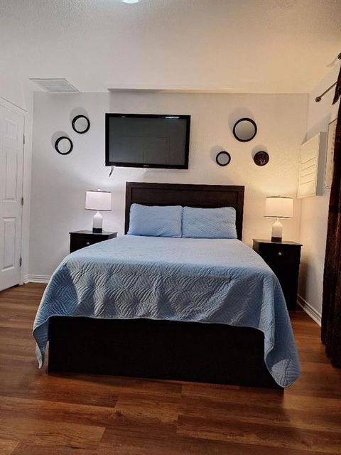 Tiny photo for 2206 N Carroll Avenue, Dallas, TX 75204 (MLS # 21129526)