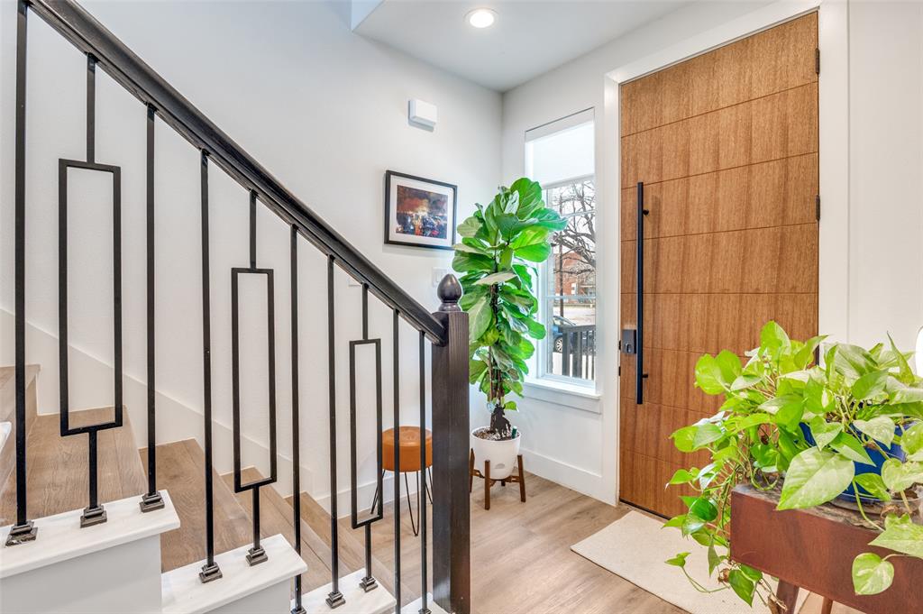 13325 Bee Street 105