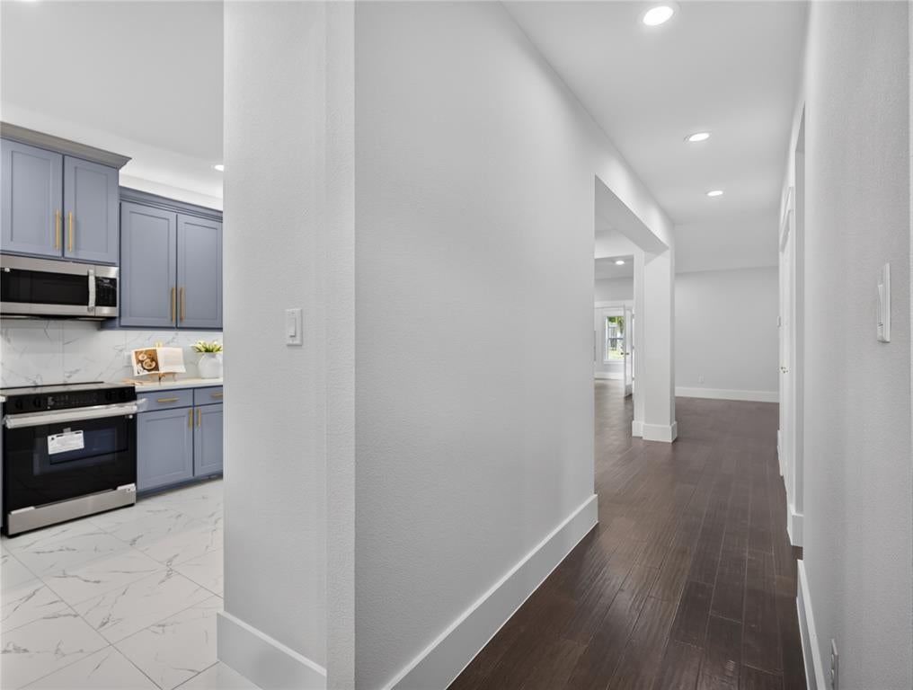 800 Crow Court