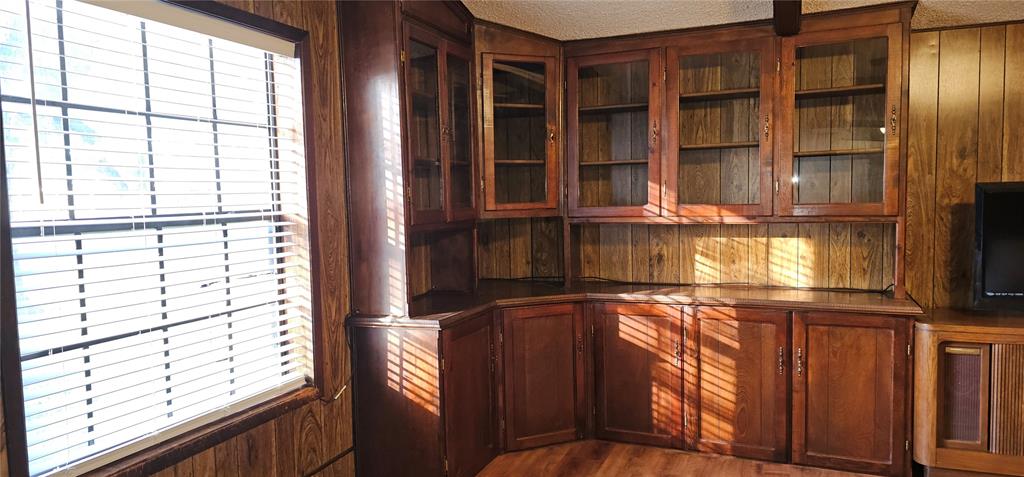 1061 E Walnut Street