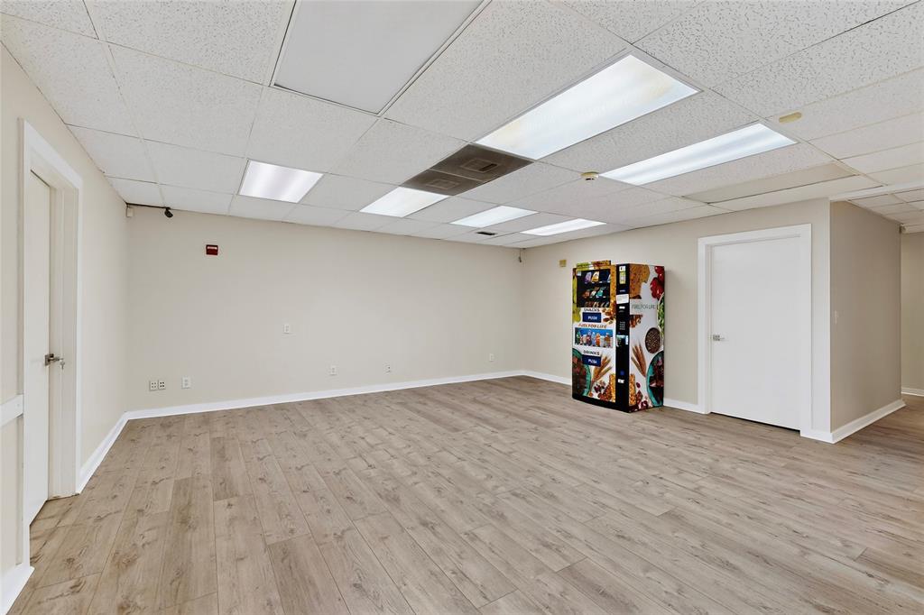 Freeway Shopping Center Project - Commercial Lease