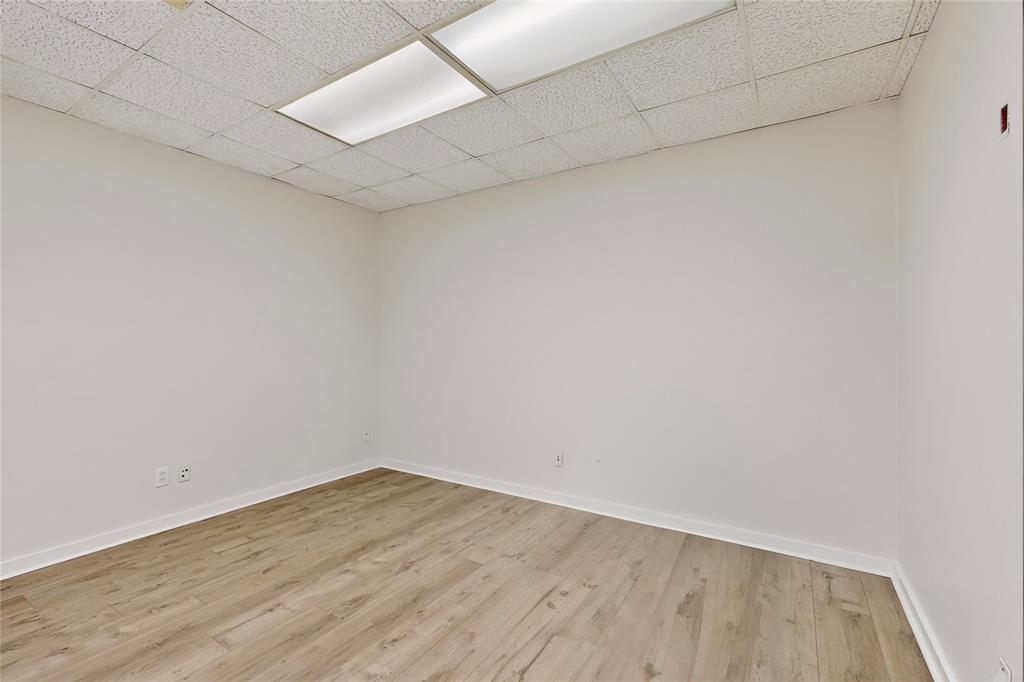 Freeway Shopping Center Project - Commercial Lease