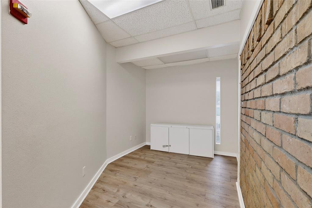 Freeway Shopping Center Project - Commercial Lease